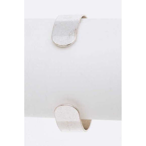 DIONA J ENGRAVED AZTEC STONE OPEN BAGLE SILVER/TURQUOISE - Picture 2 of 2